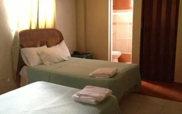 Hostal Plaza Yu