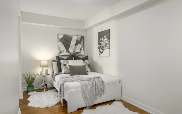 Premier High-Rise Downtown Suites