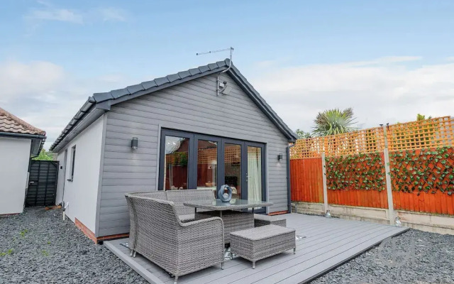 Host Stay Little Highlands