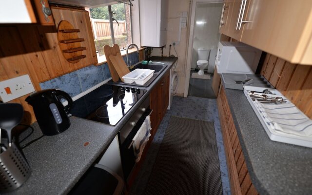 Alluring Holiday Home in Coventry near Herbert Art Gallery