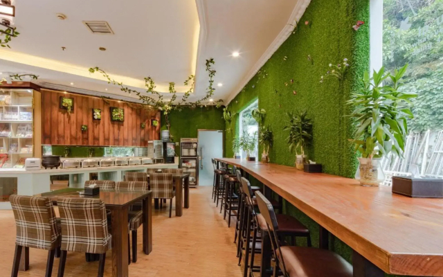 Chengdu Xinyijia Hotel