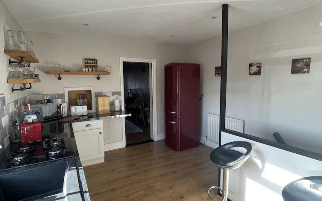 March-2bed Apt - Family Friendly - Pet Friendly
