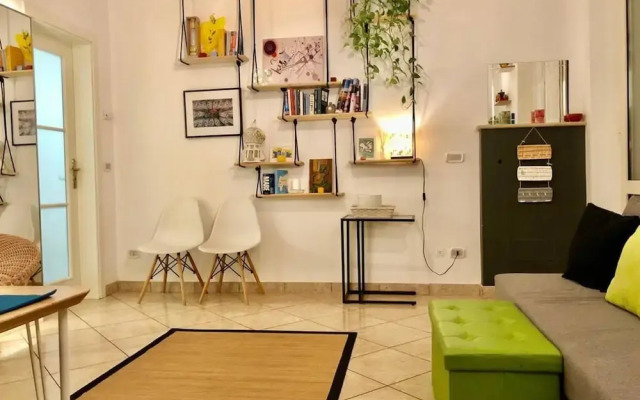 Beachfront, Private Garden, Central Area, Private Entrance