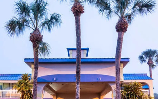 Vista Inn & Suites Tampa