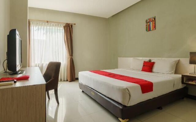 Reddoorz Plus @ Jalan Petojo Utara