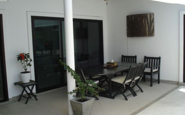 Yves Villa 3 bed pool NAI HARN