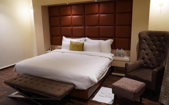 Justa Cliffend Resort & Spa, Mashobra