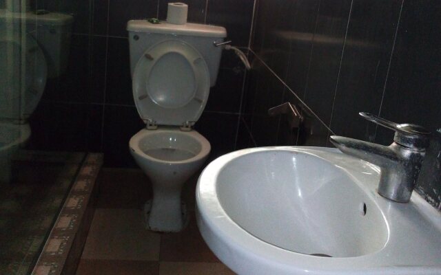 Richanthonio Suites