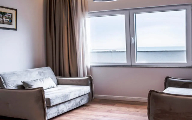 River Studios & Apartments