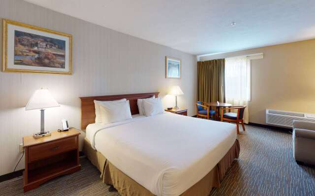 Ramada by Wyndham Strasburg/Shenandoah Valley
