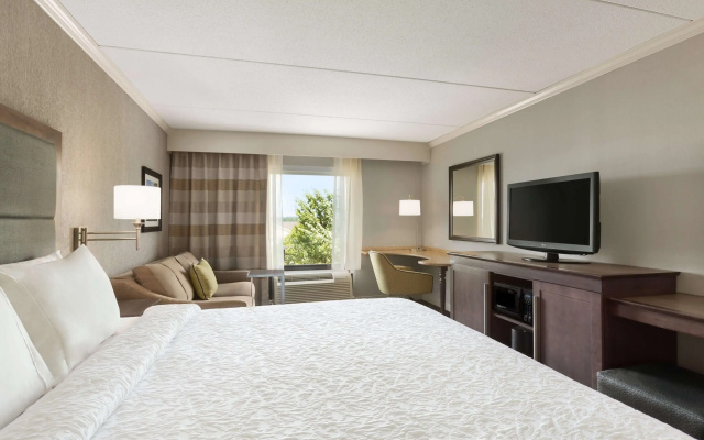 Hampton Inn & Suites Manchester-Bedford