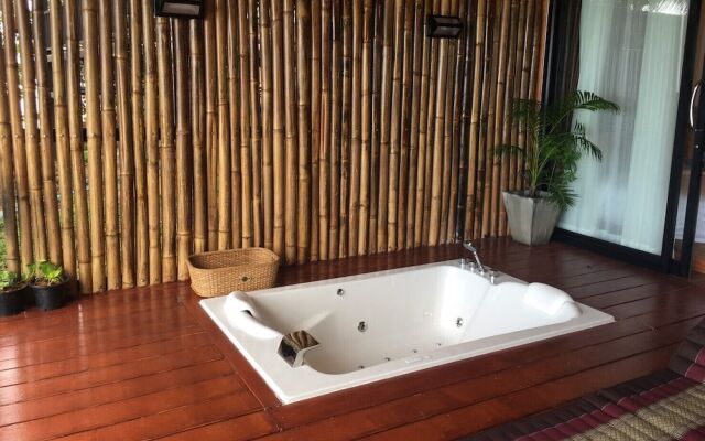Decho Beach Resort