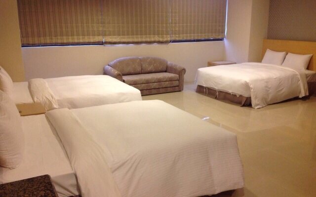 Chih Feng Hotel