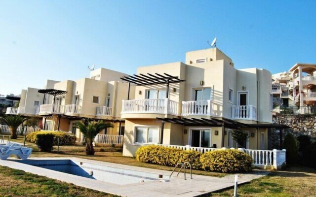 Turquoise Residence 3 Bedrooms with Pool