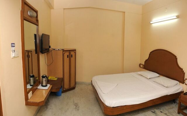 Hotel Valluvar