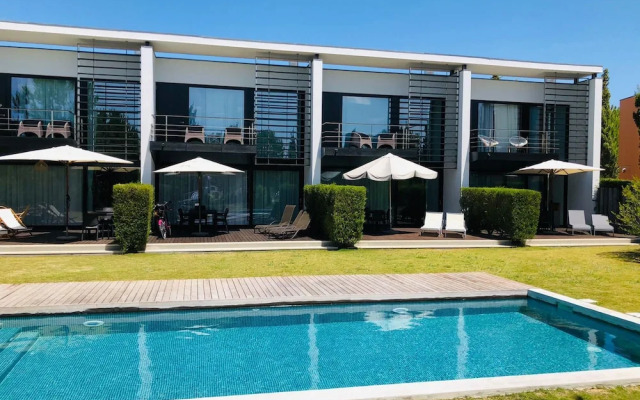 Tr ia Beach Pool Golf Villa