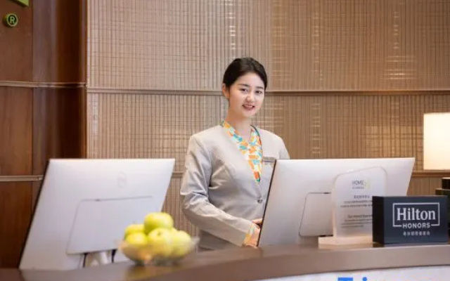 Home2 Suites by Hilton Chengdu Luxelakes Eco-City – People – Chengdu
