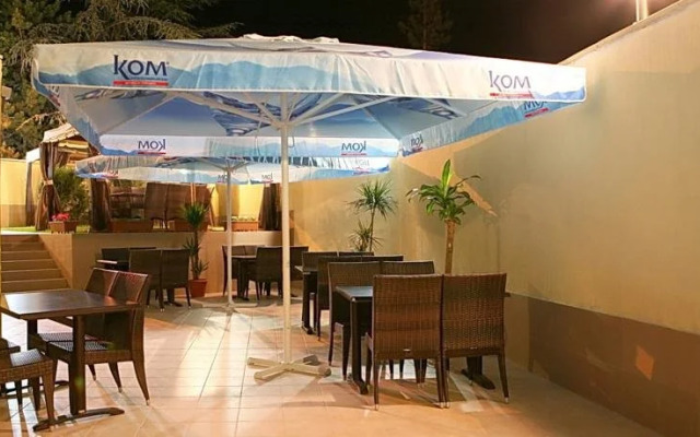 Alex Family Hotel