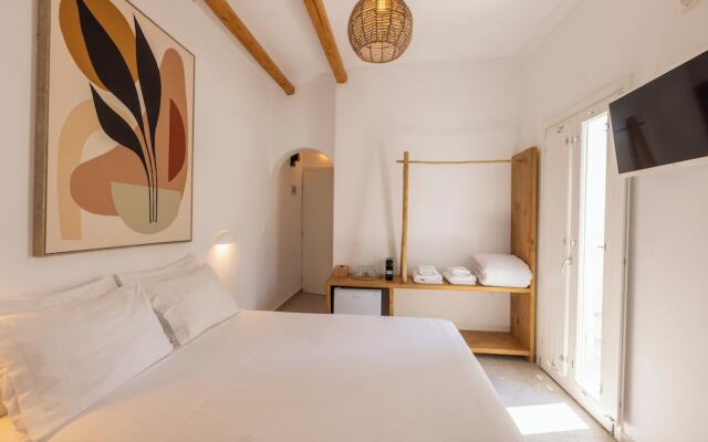 Parosquare Central Suites