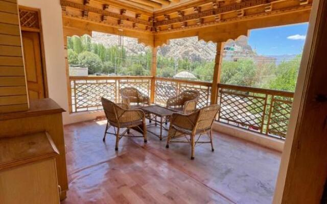 New Royal Guest House