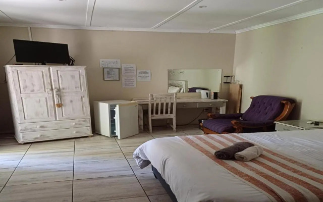 Palms Lodge