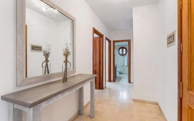 Klayman Olivina Aparthotel
