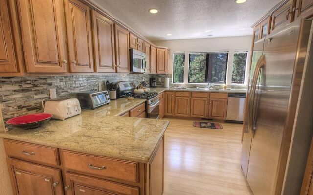 Tahoe Bonoff Venture by Lake Tahoe Accommodations