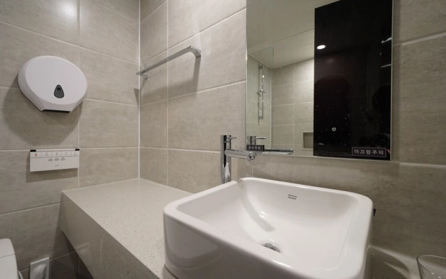 Busan Myeongji Ocean City Hotel