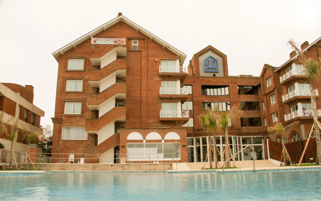 Hotel Reviens