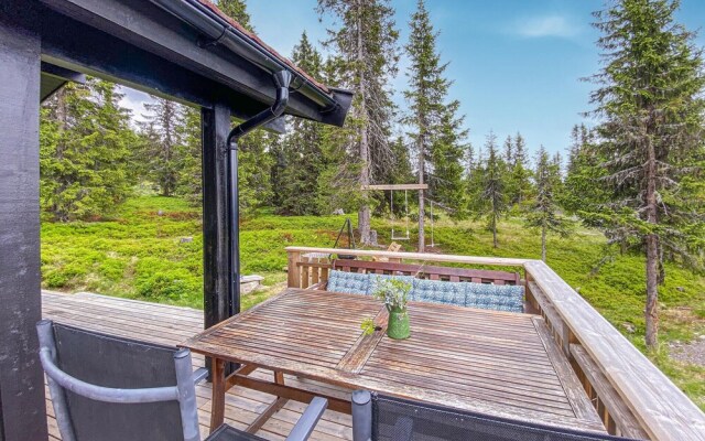 Amazing Home in Lillehammer With Wifi, 3 Bedrooms and Sauna