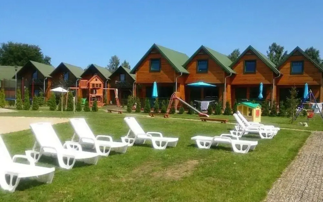 Holiday Homes With Terraces, Close to the Beach