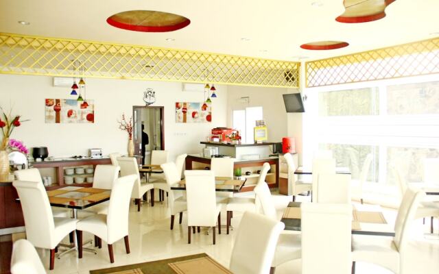 ZEN Rooms Kiaracondong