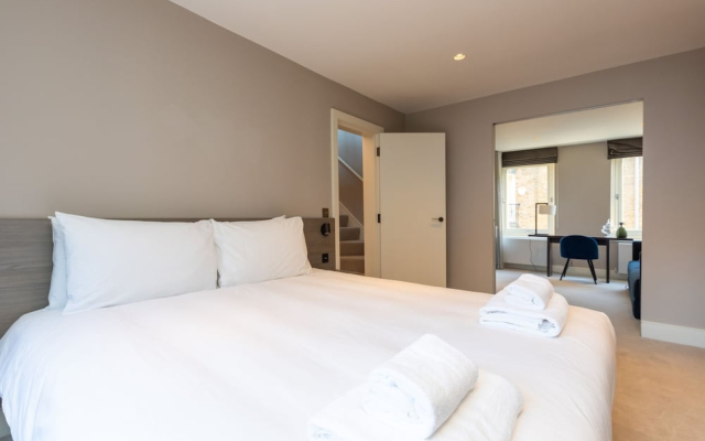 Stunning 3 Bedroom Flat in Covent Garden