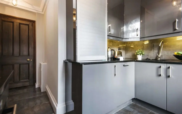 The Chelsea Harrington Apartment - KK