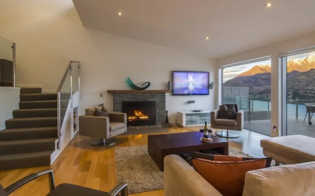 Mountain & Lake Views