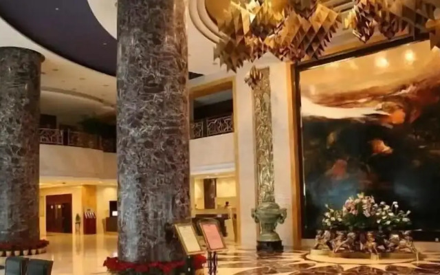 Days Hotel and Suites Jiaozuo