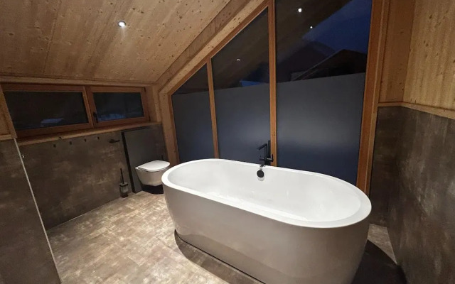 Chalet With Private Sauna House and Garden