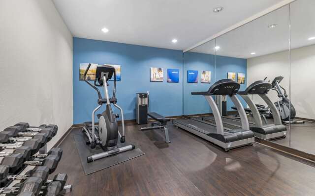 Comfort Suites Lake Geneva East
