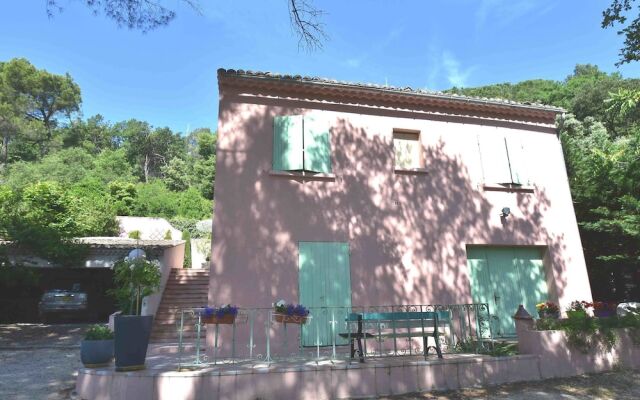 Beautiful Villa With Stunning Views of the Mont Ventoux