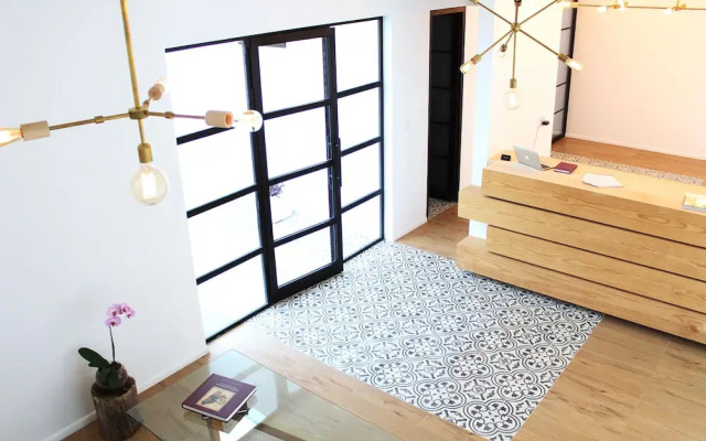 Lila & Co Hotel Boutique