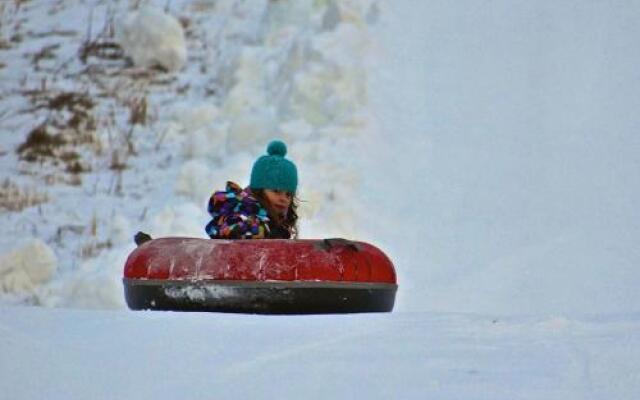 Station Touristique Pin Rouge