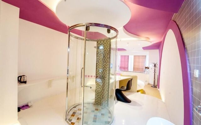 Huaqianshu Date Theme Design Hotel