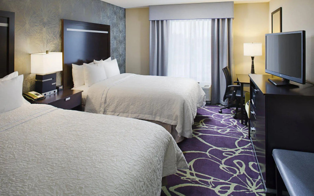 Hampton Inn & Suites Lansing West