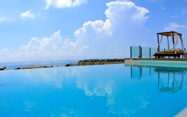 Las Brisas Condominios