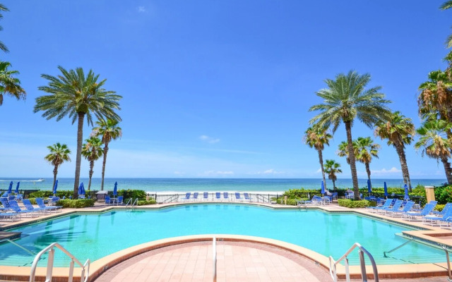 Tides Beach Club 5-354 by Vtrips