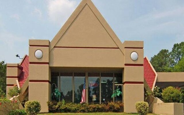 Williamsburg Travel Inn