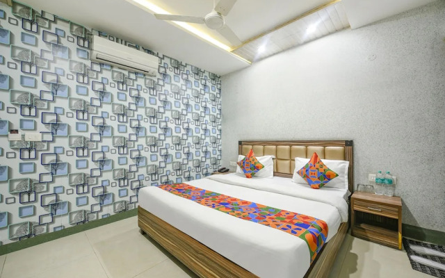 Fabhotel Ess Pee Grand