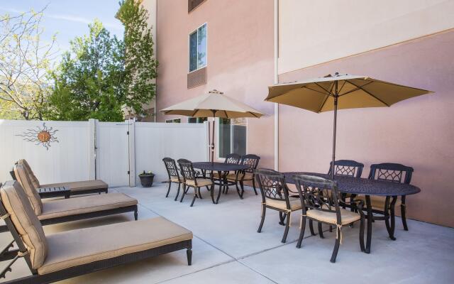 Holiday Inn Express & Suites Cedar City by IHG