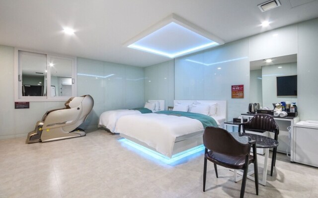 Yeosu San Self Check-in Hotel