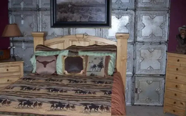 Trail Boss Cabin
